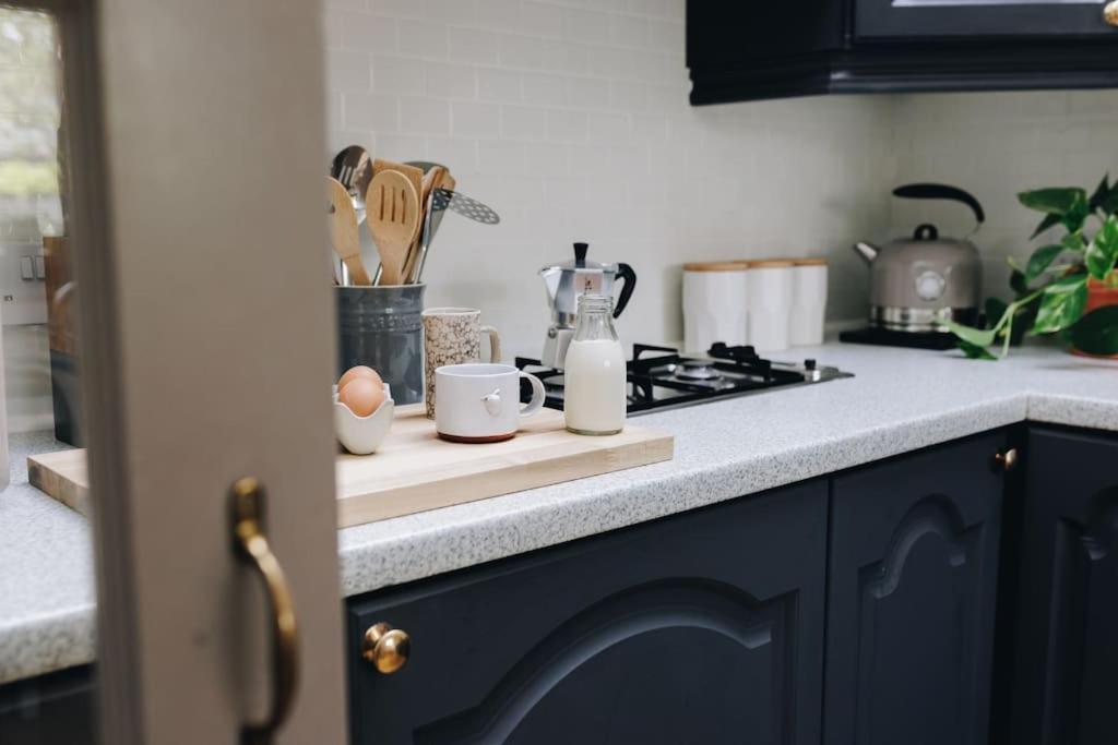 'The Studio' Designer, Seaside Cottage Crawfordsburn Exterior foto